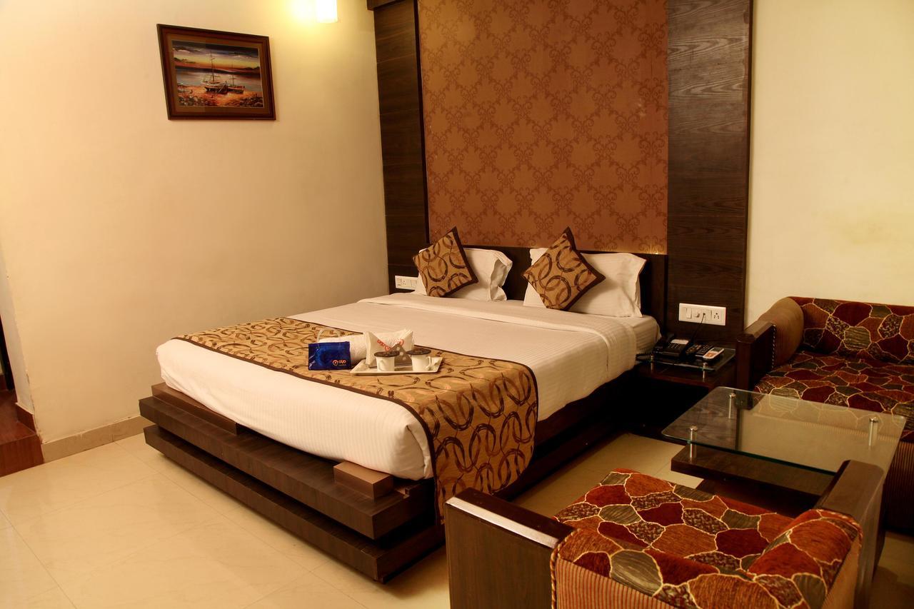 Oyo 905 Galaxy View Hotel Prayagraj Ngoại thất bức ảnh