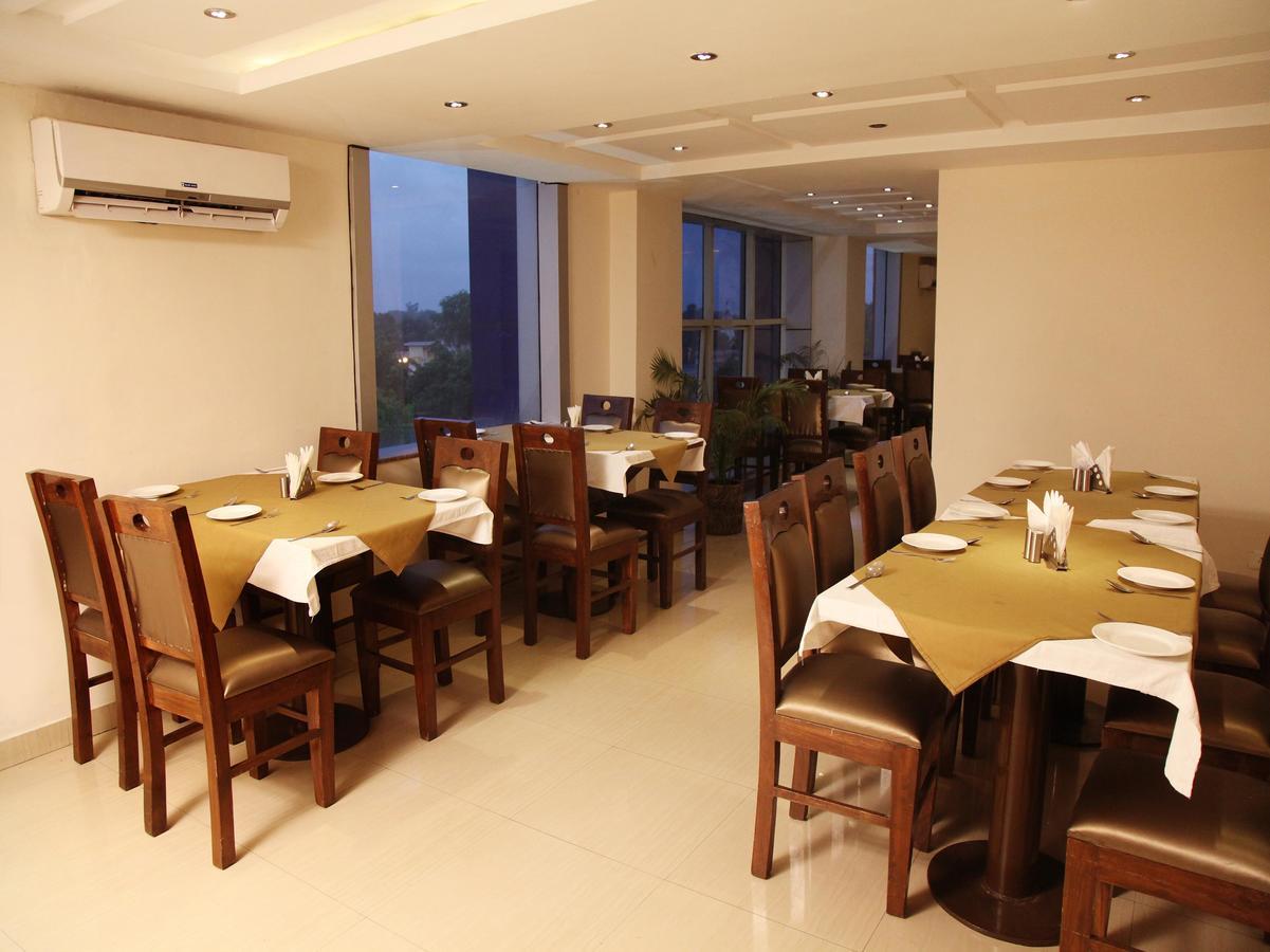 Oyo 905 Galaxy View Hotel Prayagraj Ngoại thất bức ảnh